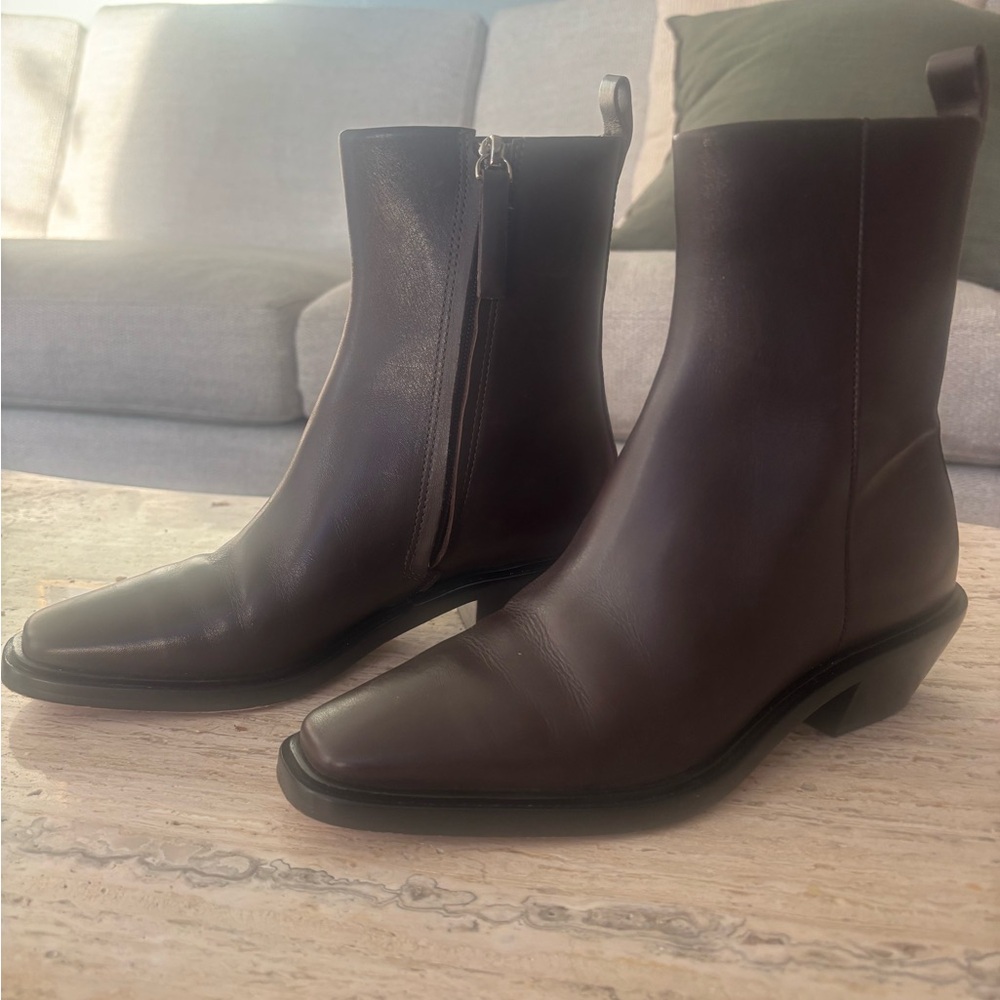 Everlane Dark Brown City Boots